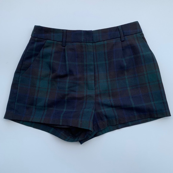 Forever 21 Pants - Plaid print shorts Forever 21 Pants - Plaid print shorts